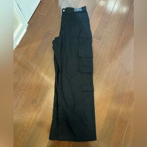 Hollister Women’s Black Cargo Pants
